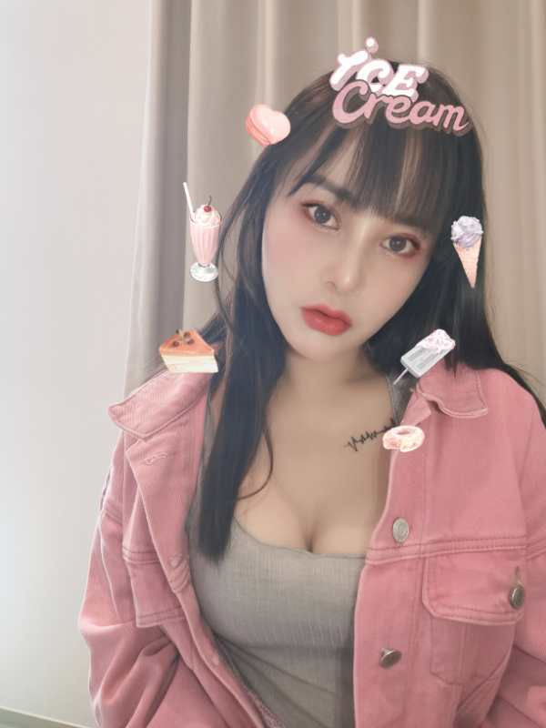 2021年1月10可爱甜美女生CC